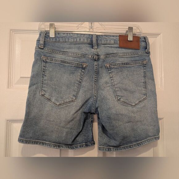 Lucky Brand Distressed Denim Shorts Sz 2 Light Wash Cutoff Festival The Roll up - Picture 3 of 10